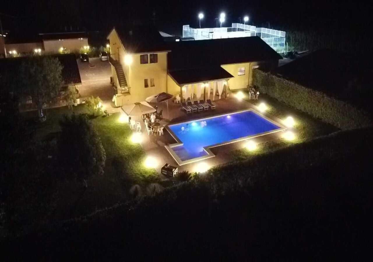 Agriturismo Casa Chiara Latina Kültér fotó