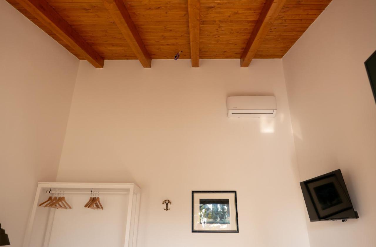 Agriturismo Casa Chiara Latina Kültér fotó