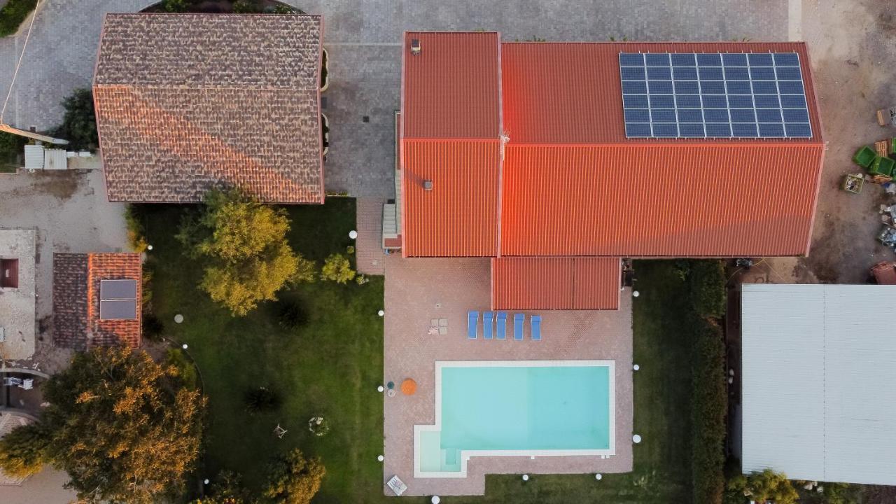 Agriturismo Casa Chiara Latina Kültér fotó