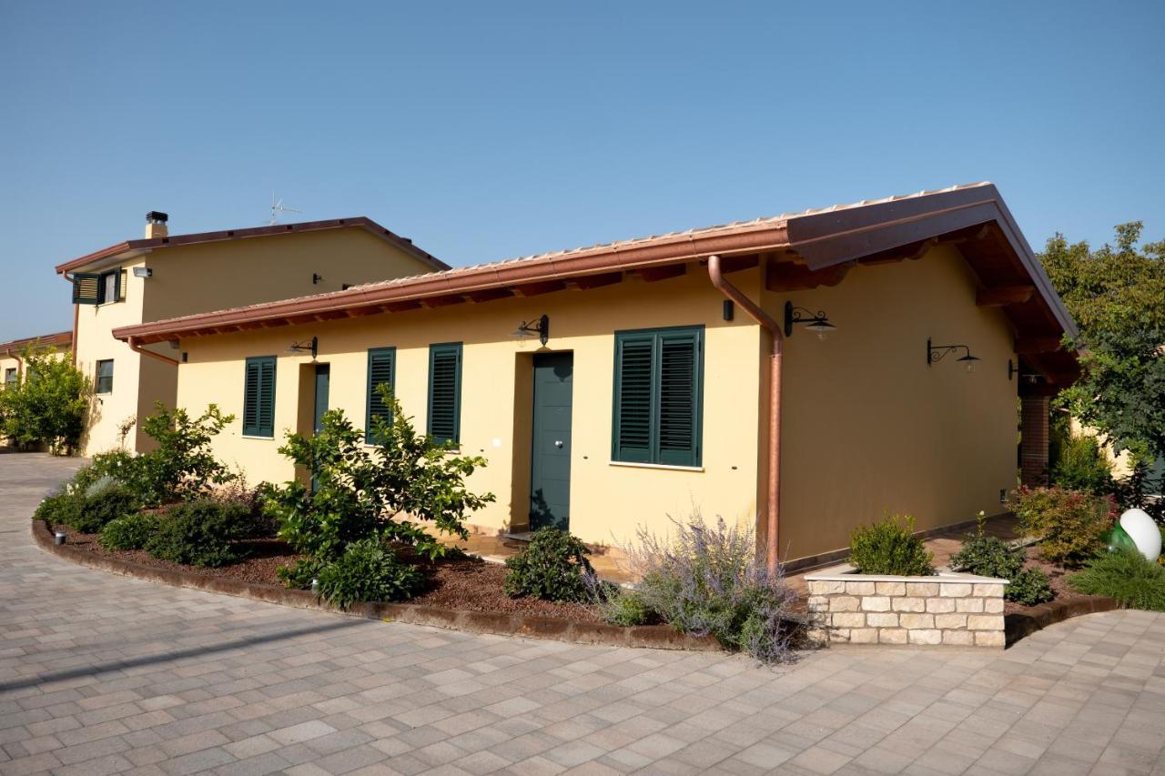 Agriturismo Casa Chiara Latina Kültér fotó