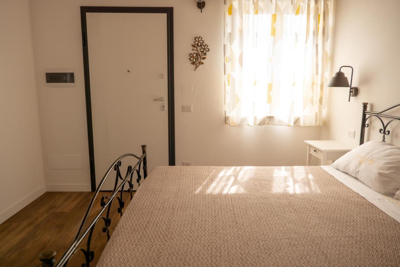 Agriturismo Casa Chiara Latina Kültér fotó