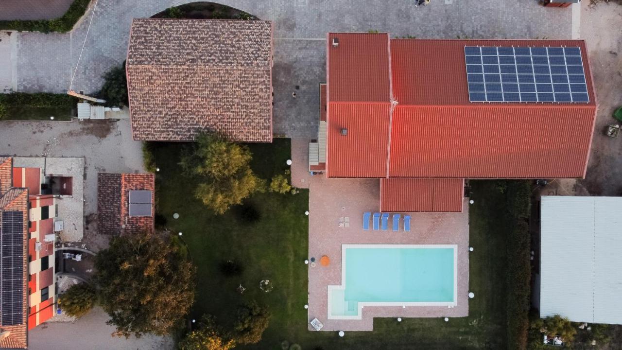 Agriturismo Casa Chiara Latina Kültér fotó
