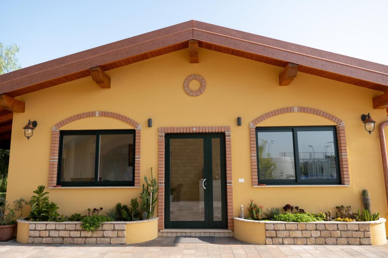 Agriturismo Casa Chiara Latina Kültér fotó
