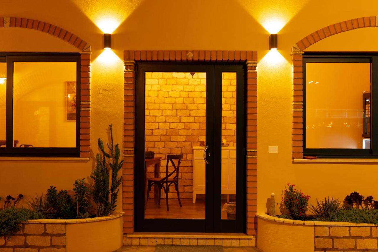 Agriturismo Casa Chiara Latina Kültér fotó
