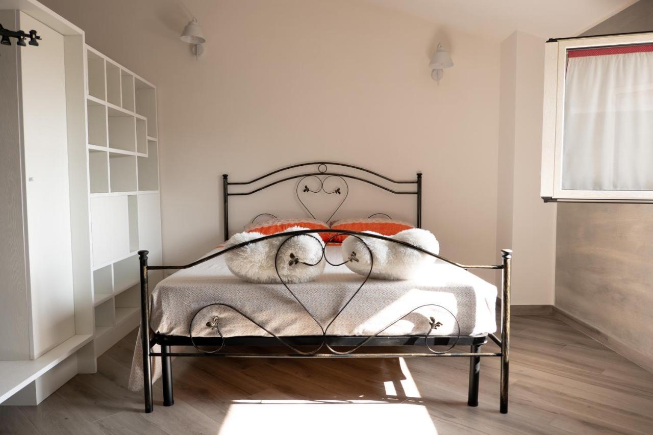 Agriturismo Casa Chiara Latina Kültér fotó
