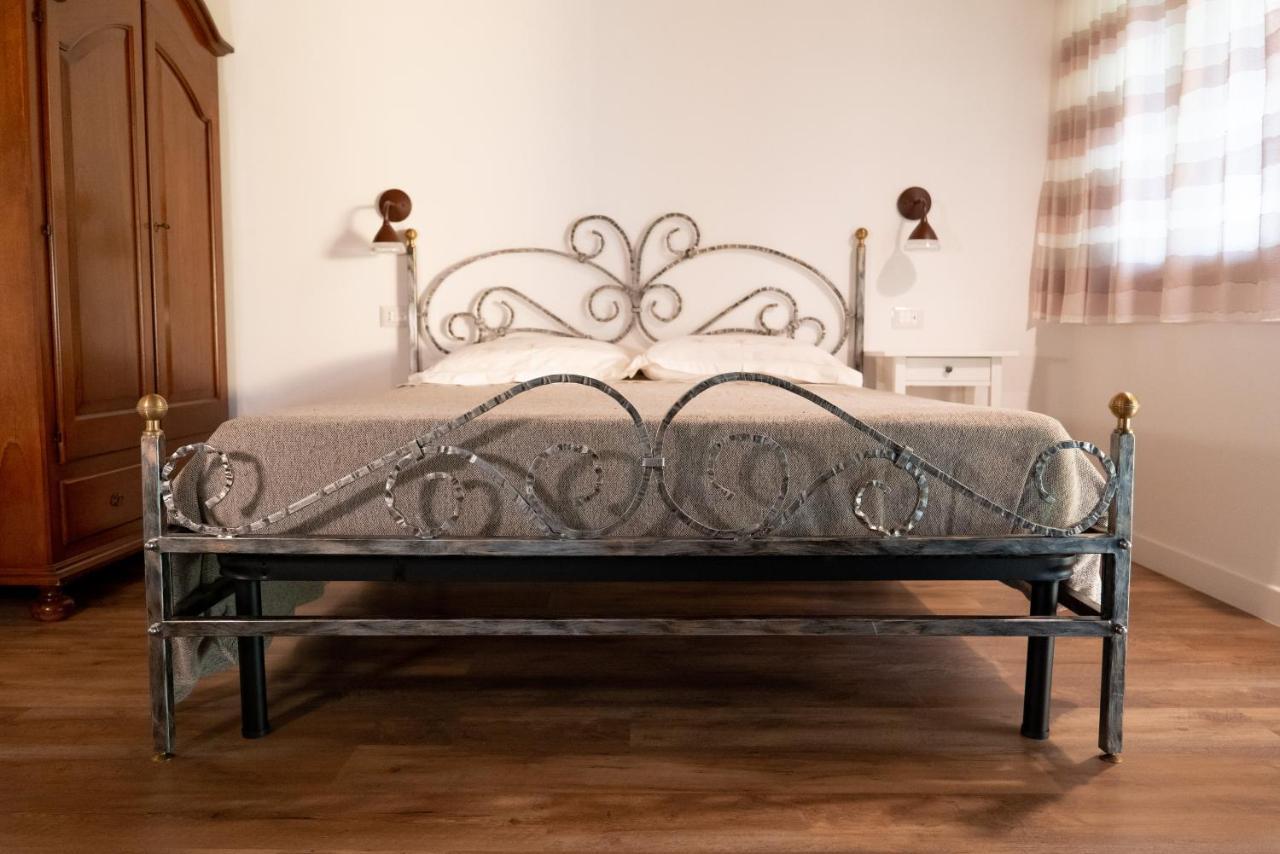 Agriturismo Casa Chiara Latina Kültér fotó