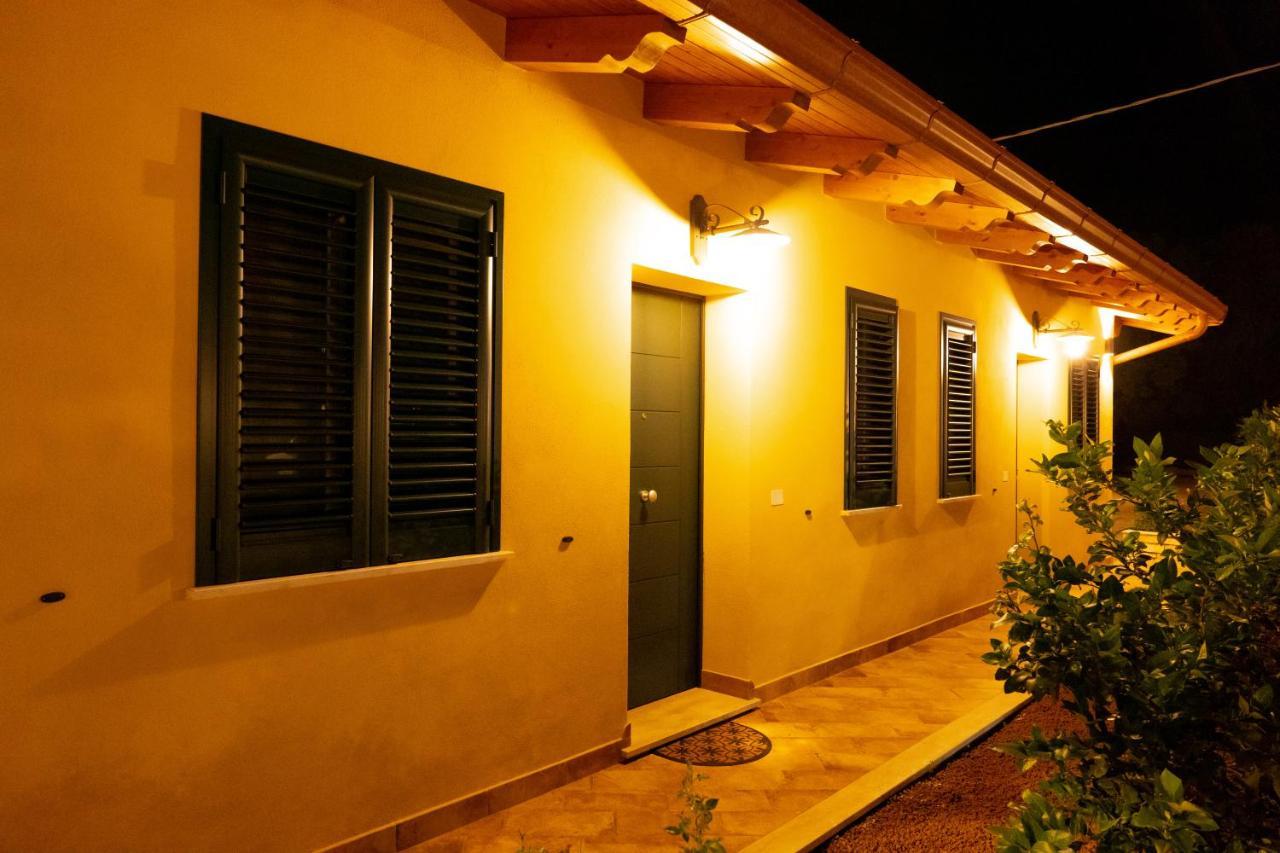 Agriturismo Casa Chiara Latina Kültér fotó